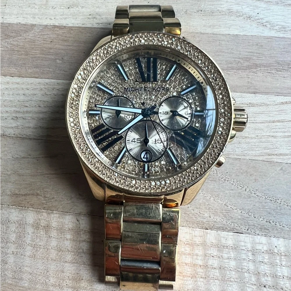 Michael Kors ladies gold tone crystals dress Watch mk-6095 NEW BATTERY